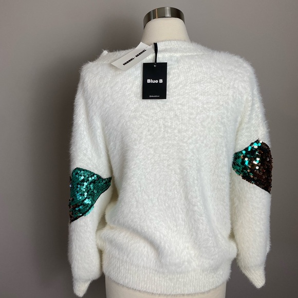NWTs Royal & Reese Boho Eyelash Knit Sweater w Stunning Sequin Chevron Detail - Picture 5 of 11